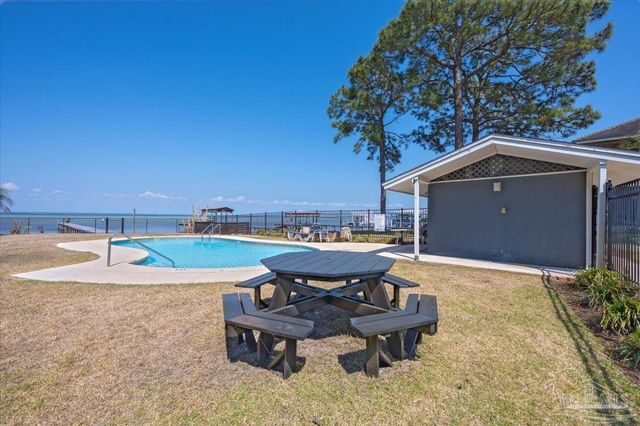 627 Bayshore Dr, Miramar Beach, FL 32550