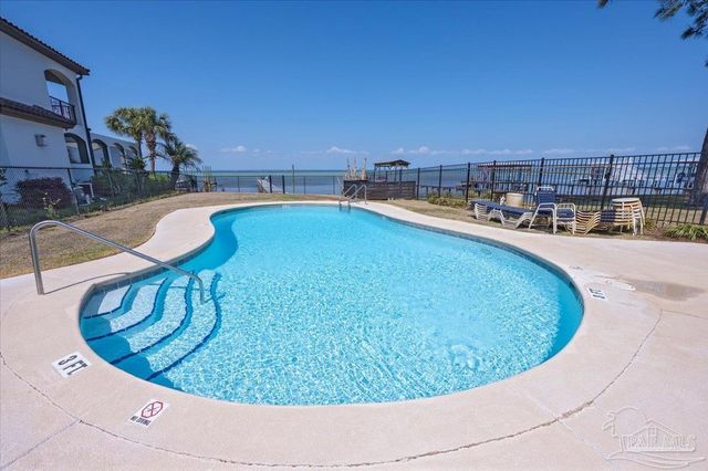 627 Bayshore Dr, Miramar Beach, FL 32550