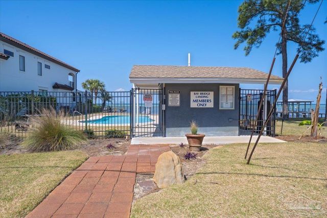 627 Bayshore Dr, Miramar Beach, FL 32550