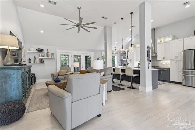 627 Bayshore Dr, Miramar Beach, FL 32550