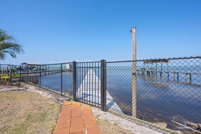 627 Bayshore Dr, Miramar Beach, FL 32550