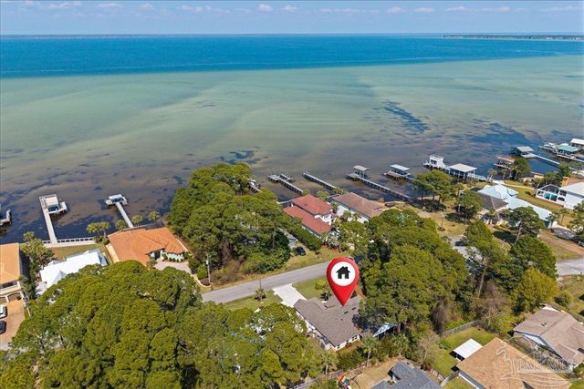 627 Bayshore Dr, Miramar Beach, FL 32550