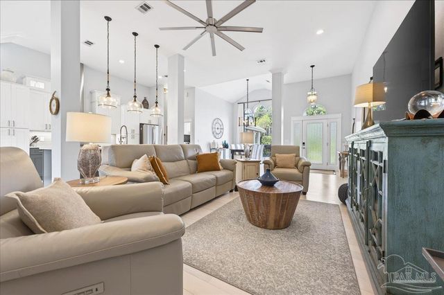 627 Bayshore Dr, Miramar Beach, FL 32550