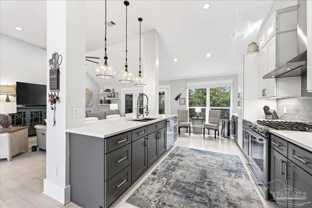 627 Bayshore Dr, Miramar Beach, FL 32550