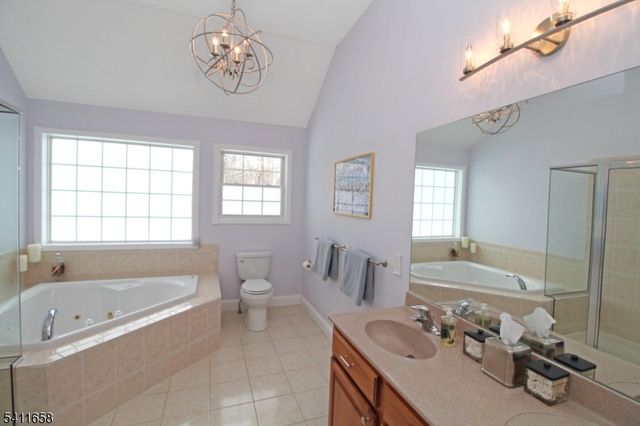 47 Ward Rd, Hardwick Twp., NJ 07825