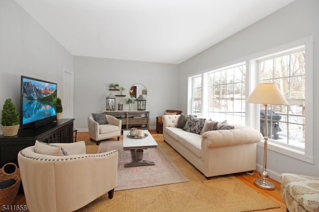 47 Ward Rd, Hardwick Twp., NJ 07825