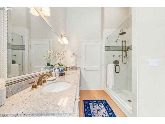 -1 WOODLAND Ln, Florence, OR 97439