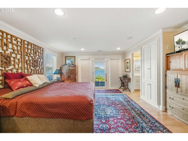 -1 WOODLAND Ln, Florence, OR 97439