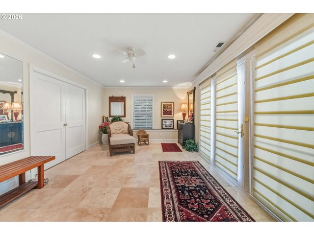 -1 WOODLAND Ln, Florence, OR 97439