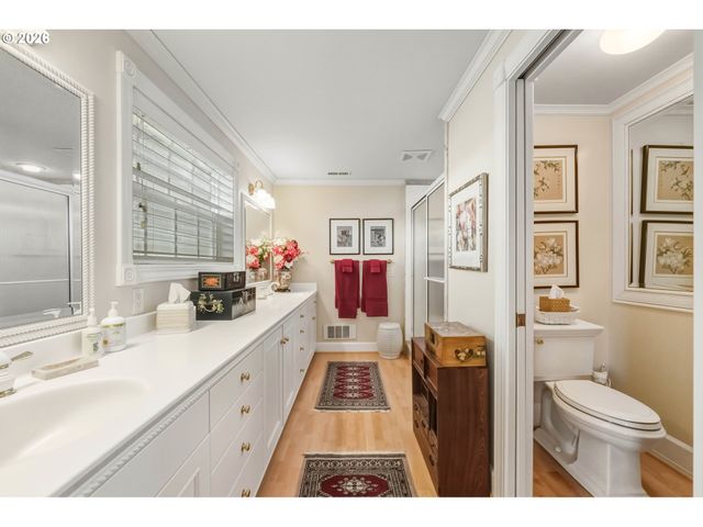 -1 WOODLAND Ln, Florence, OR 97439