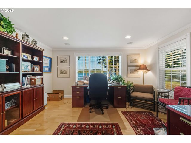 -1 WOODLAND Ln, Florence, OR 97439