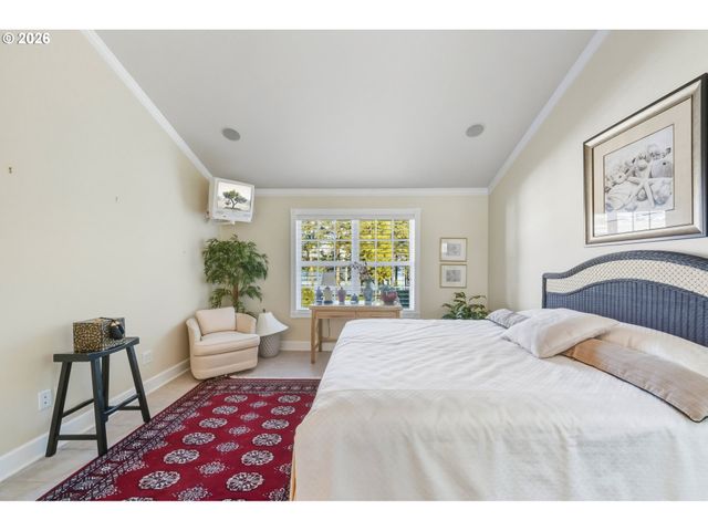 -1 WOODLAND Ln, Florence, OR 97439