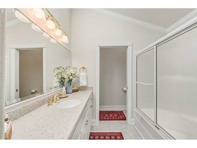 -1 WOODLAND Ln, Florence, OR 97439