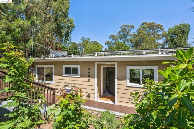6680 Saroni Dr, Oakland, CA 94611