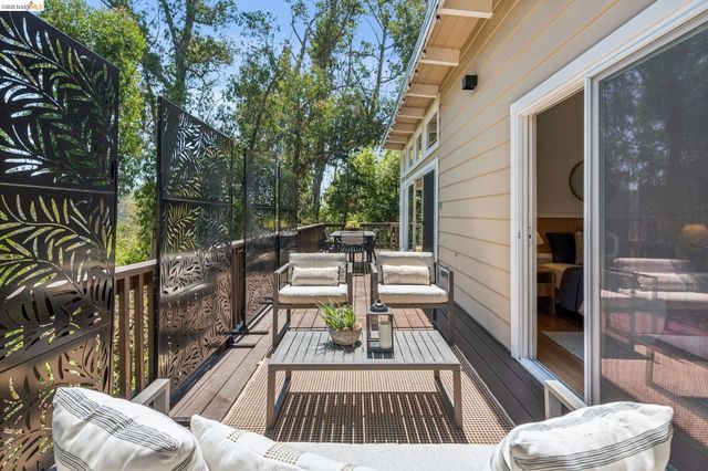 6680 Saroni Dr, Oakland, CA 94611