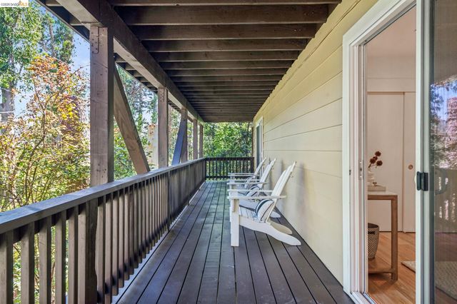 6680 Saroni Dr, Oakland, CA 94611