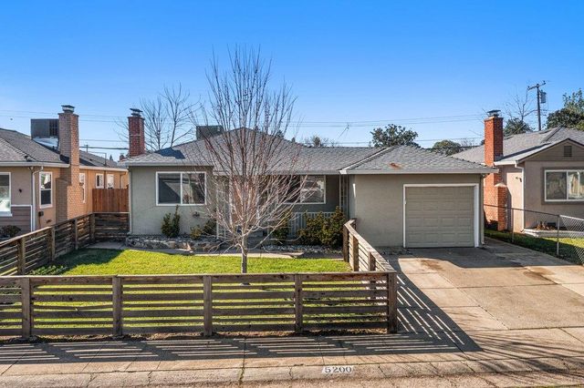 5200 Whittier Dr, Sacramento, CA 95820