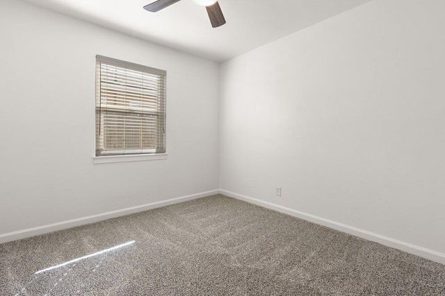 5200 Whittier Dr, Sacramento, CA 95820