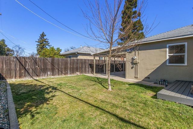 5200 Whittier Dr, Sacramento, CA 95820