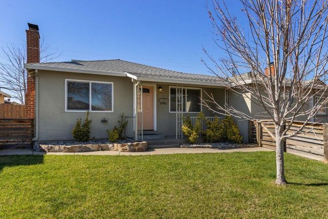 5200 Whittier Dr, Sacramento, CA 95820