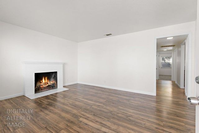 5200 Whittier Dr, Sacramento, CA 95820