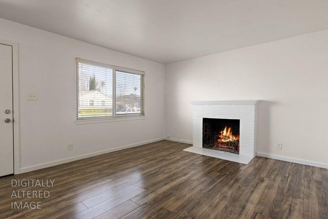 5200 Whittier Dr, Sacramento, CA 95820