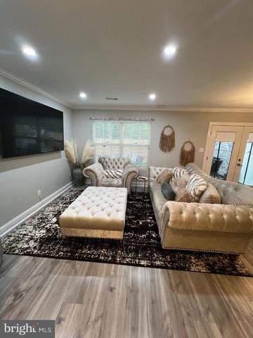 44 MEADOWRUE LN, Sicklerville, NJ 08081