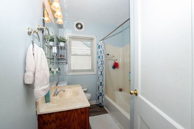 2102 55th Street, Des Moines, IA 50310