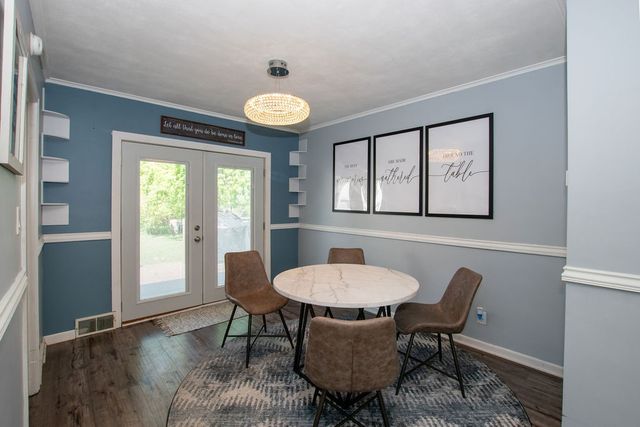 2102 55th Street, Des Moines, IA 50310