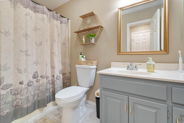 2 Charnela Lane, Hot Springs Village, AR 71909