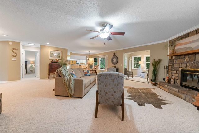 2 Charnela Lane, Hot Springs Village, AR 71909