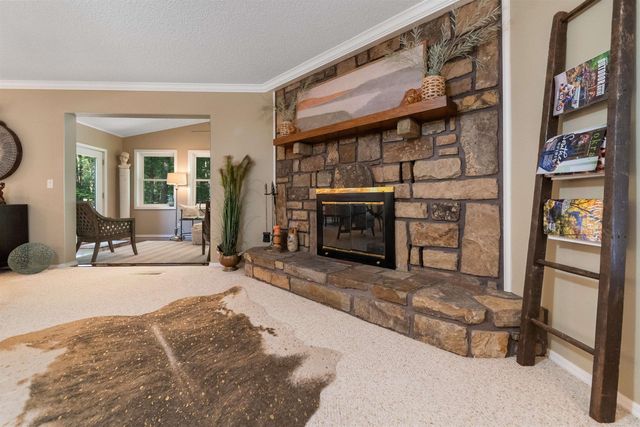 2 Charnela Lane, Hot Springs Village, AR 71909