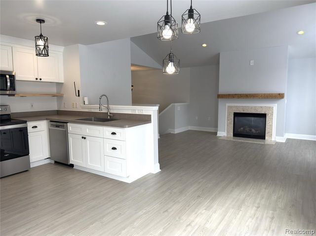 4213 Elizabeth Avenue, Canton, MI 48188