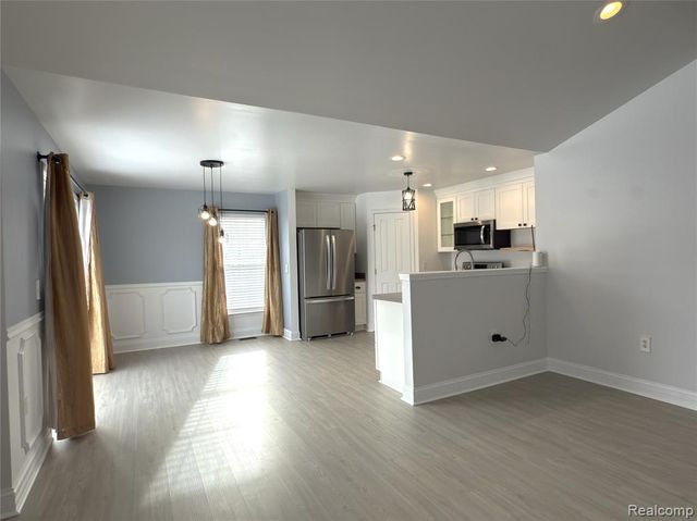 4213 Elizabeth Avenue, Canton, MI 48188