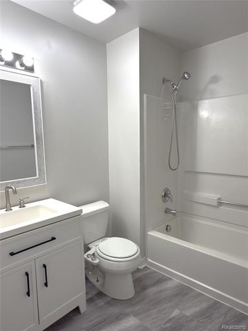 4213 Elizabeth Avenue, Canton, MI 48188