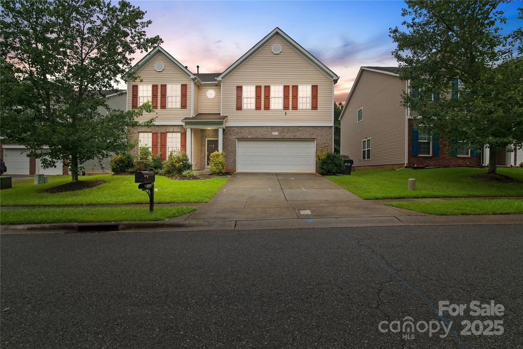 6213 Springbeauty Drive, Charlotte, NC 28227