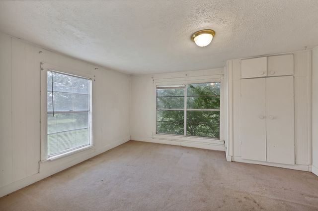 1402 SW County Road 1030 Road, Corsicana, TX 75110