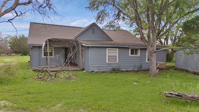 1402 SW County Road 1030 Road, Corsicana, TX 75110