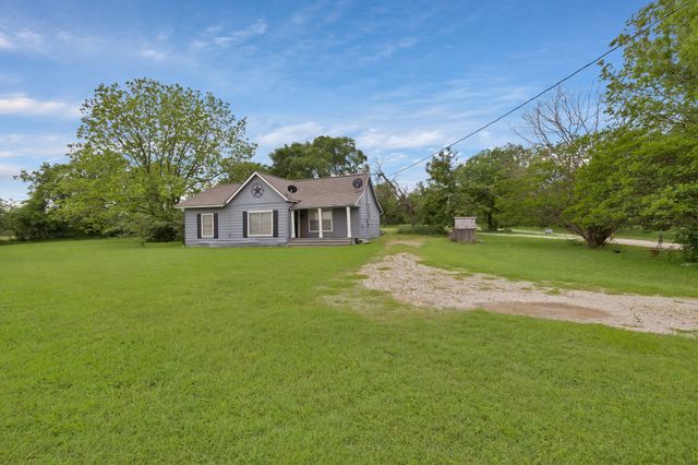 1402 SW County Road 1030 Road, Corsicana, TX 75110