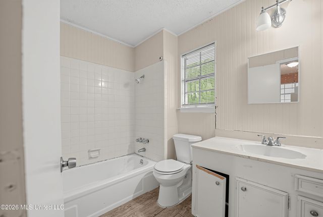 104 Roanwood Court, Clinton, MS 39056