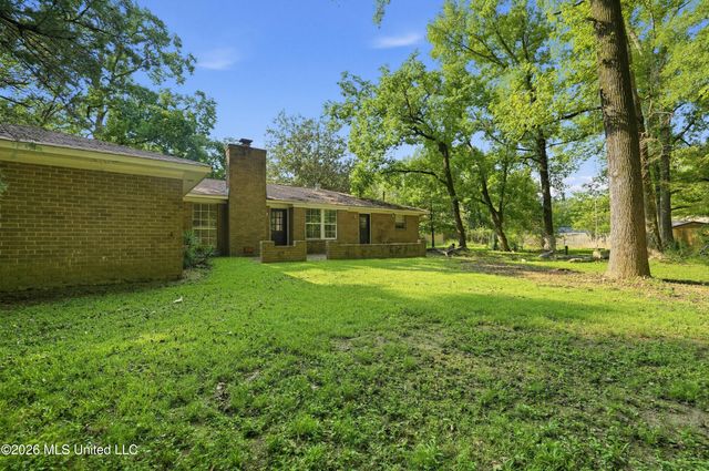 104 Roanwood Court, Clinton, MS 39056