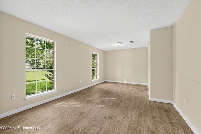 104 Roanwood Court, Clinton, MS 39056