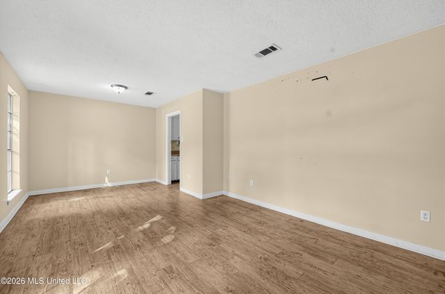 104 Roanwood Court, Clinton, MS 39056