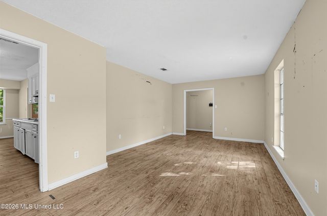 104 Roanwood Court, Clinton, MS 39056