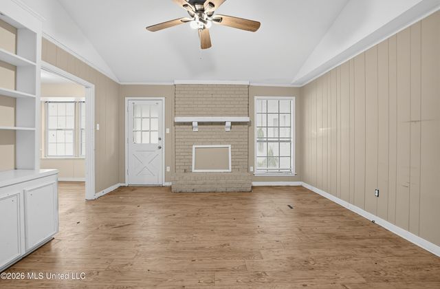 104 Roanwood Court, Clinton, MS 39056
