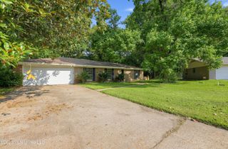 104 Roanwood Court, Clinton, MS 39056