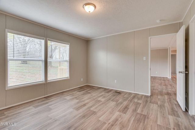 192 Meadow View Road, Rogersville, TN 37857