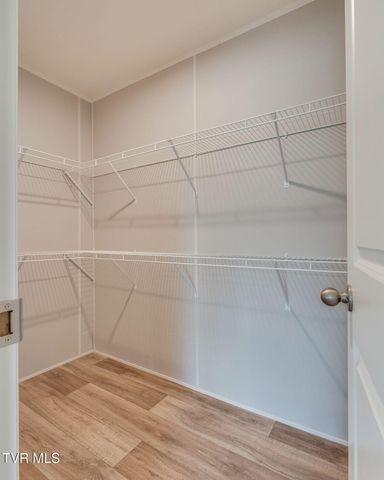 192 Meadow View Road, Rogersville, TN 37857