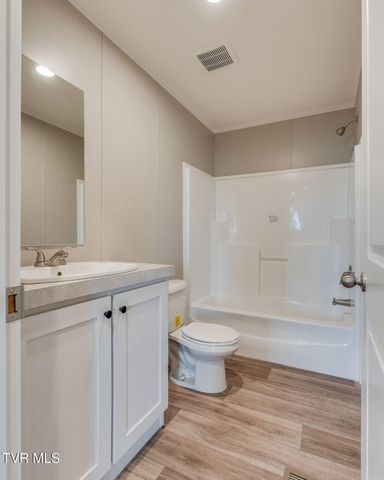 192 Meadow View Road, Rogersville, TN 37857