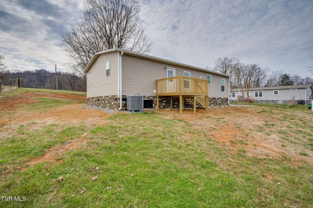 192 Meadow View Road, Rogersville, TN 37857